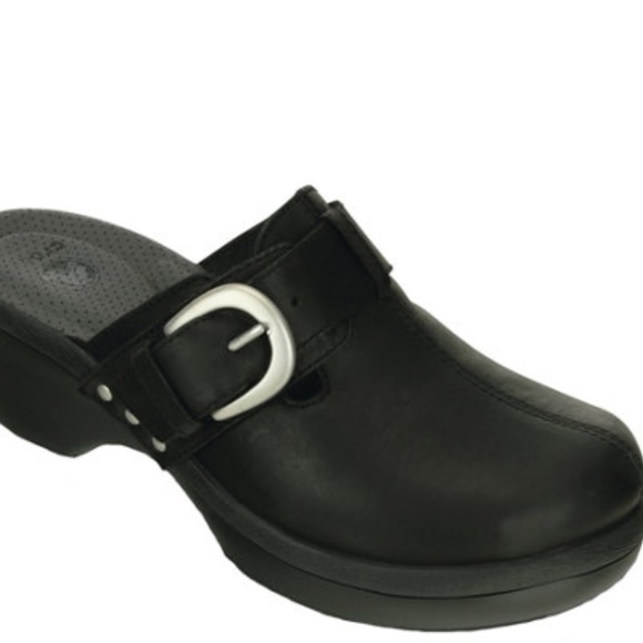 crocs leather clogs